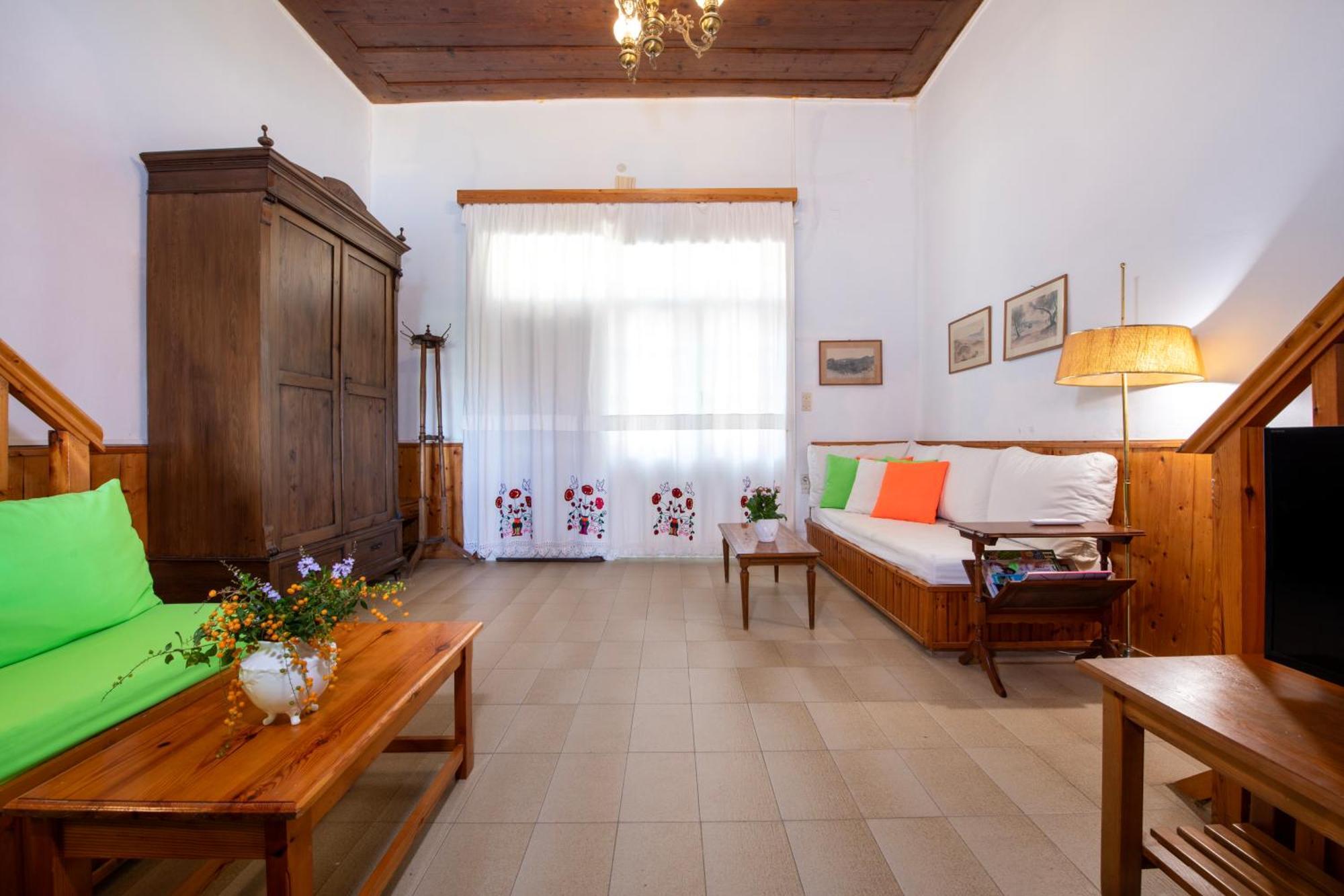 Ismini Apartments Каливес Экстерьер фото
