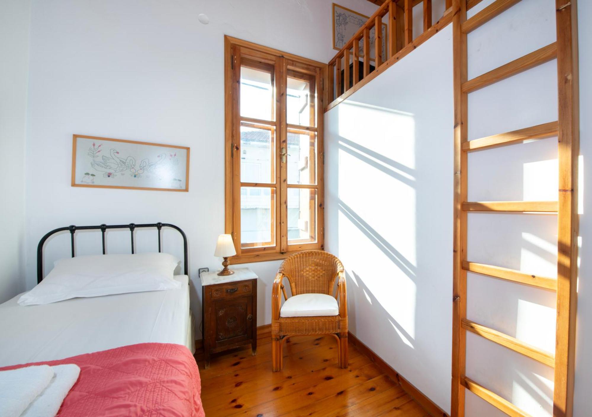 Ismini Apartments Каливес Экстерьер фото